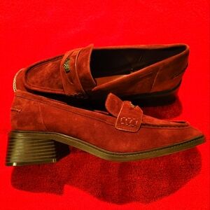 Vince Camuto 🥿Women's Burgundy Suede Penny Loafer - 8W